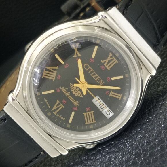 Citizen Other - Vintage 1988 Citizen Automatic Mens Silver Watch W/daydate & Gold accents